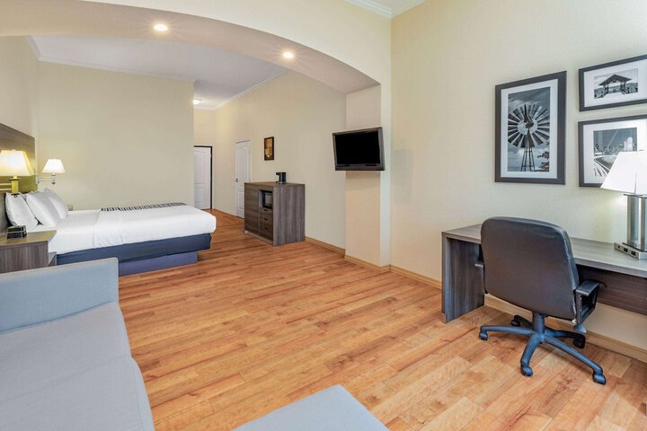 La Quinta Inn & Suites by Wyndham Garland Harbor Point