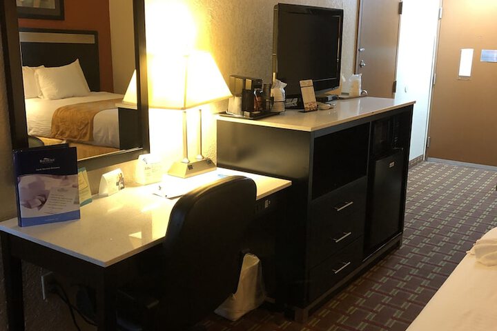 Room 11 of 25