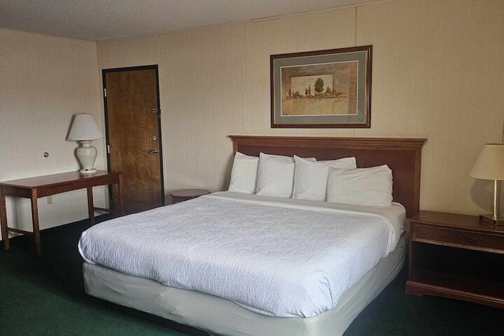 Room 14 of 19