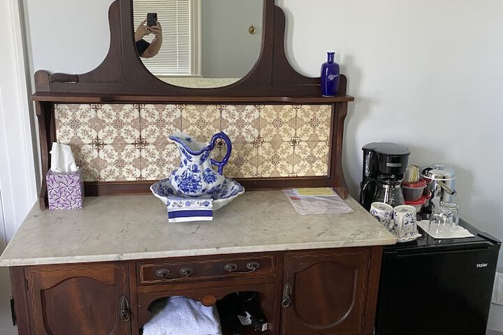 Room 20 of 38