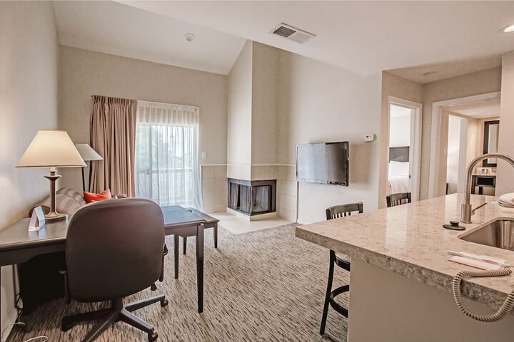 Room 14 of 19