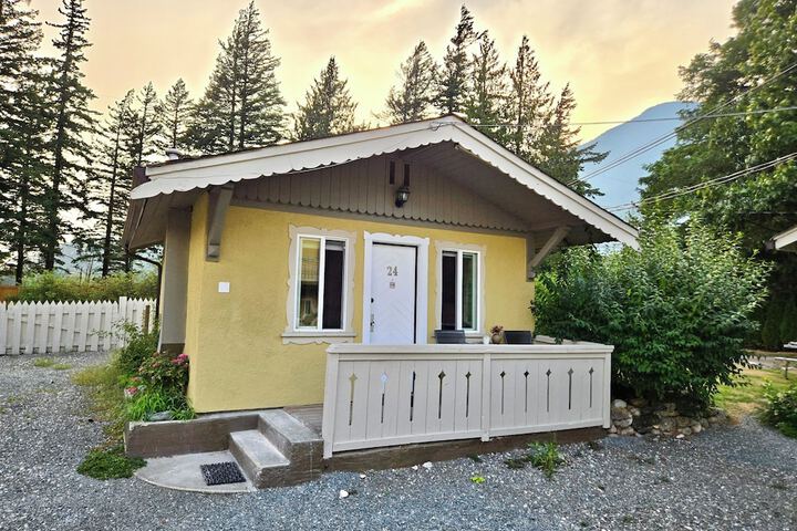 Richca Chalets Resort
