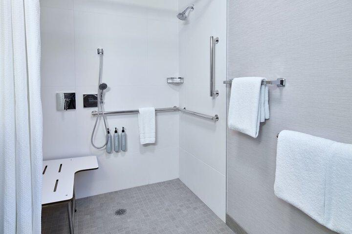 Courtyard by Marriott Detroit Livonia