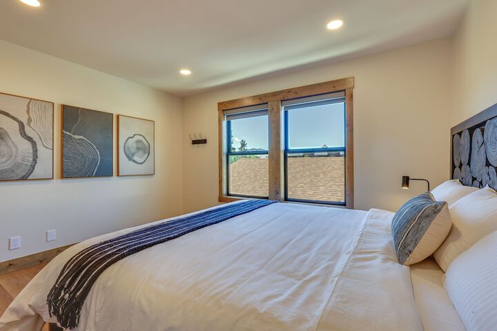 Updated Silverthorne Home w / Hot Tub & Mtn Views!