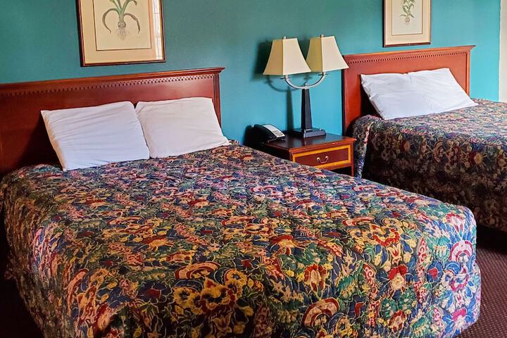Room 28 of 44