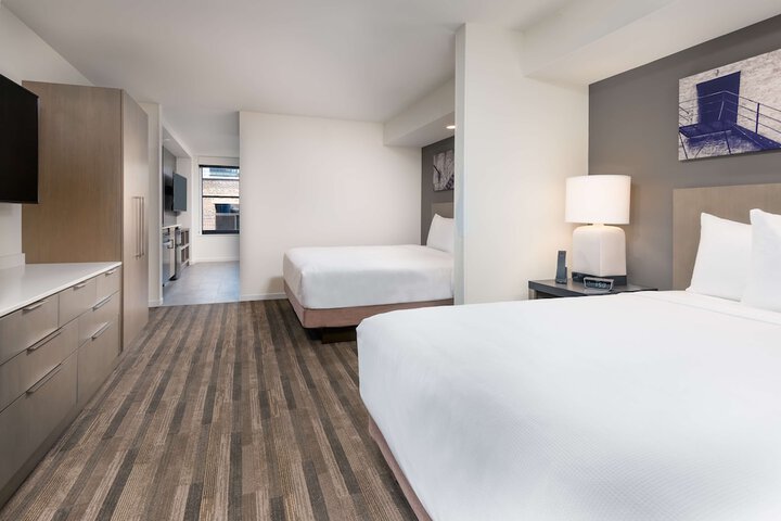 Room 21 of 42