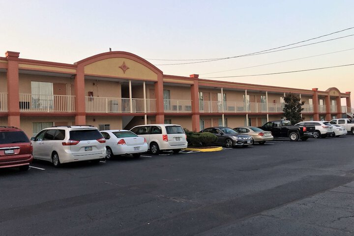 Hotel 4 of 29