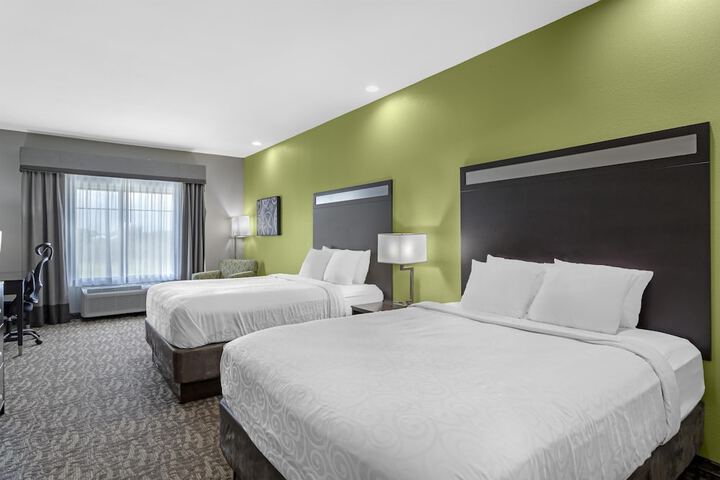 Best Western Plus Bay City Inn & Suites