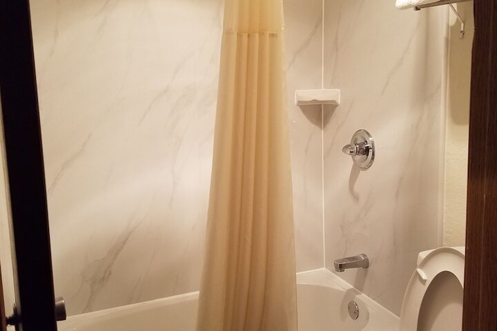 Room 20 of 35