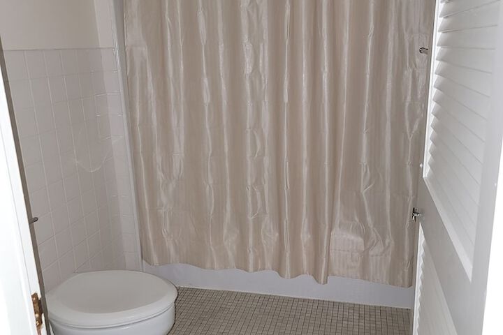Room 120 of 208