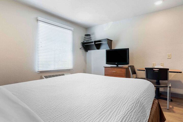 Room 12 of 26