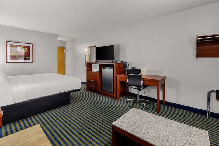 Room 16 of 42