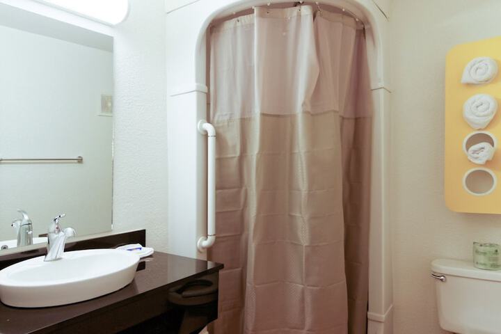 Room 15 of 25
