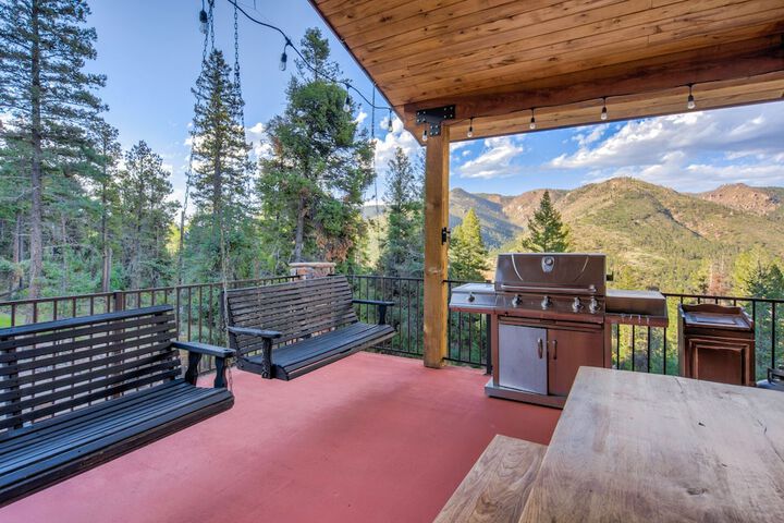 Mountain Getaway Cabinhot Tub & Pool Table4bd