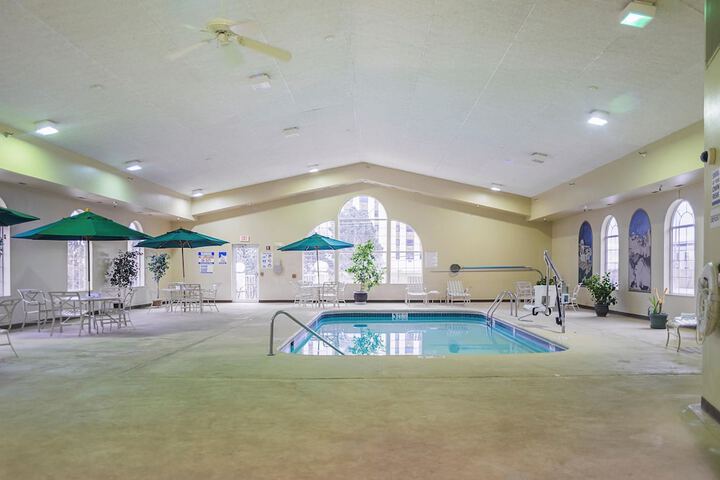 Pool 10 of 61
