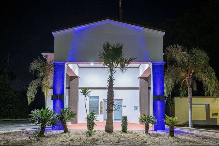 Hotel 6 of 60