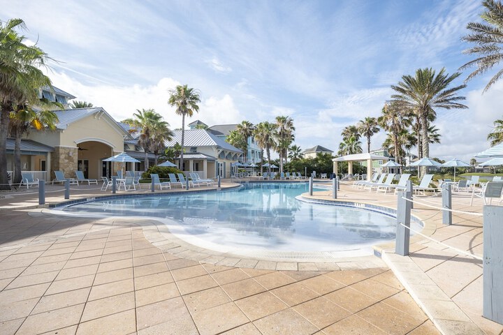 Pool 26 of 75