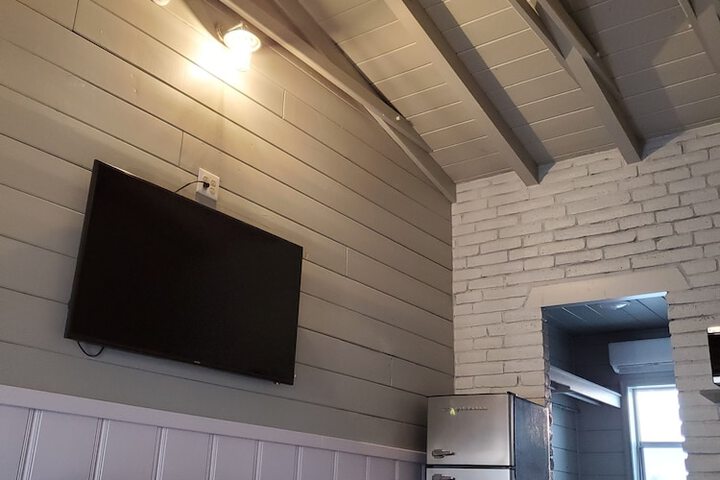 Room 14 of 16