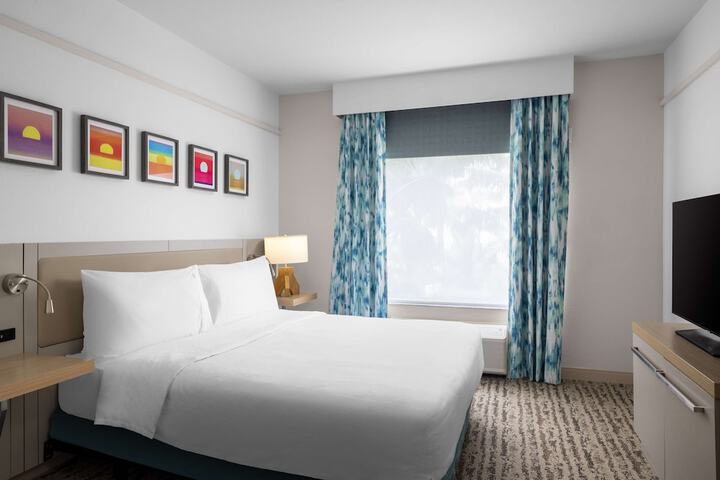Room 17 of 47