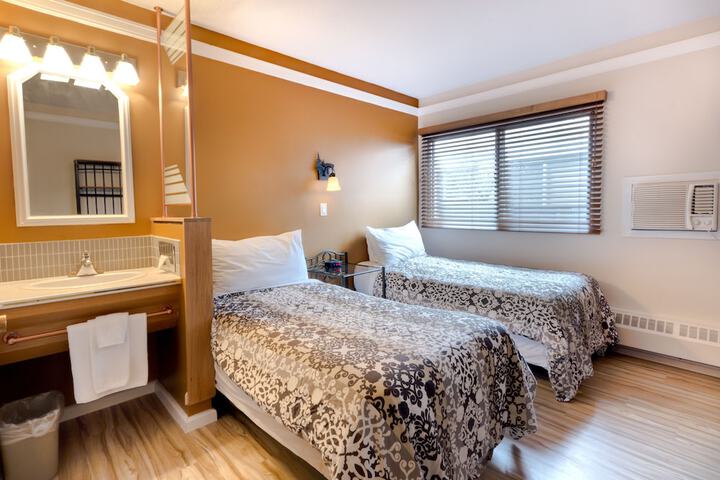 Room 25 of 52