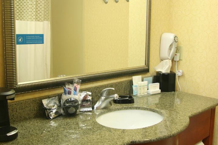 Hampton Inn & Suites Lino Lakes
