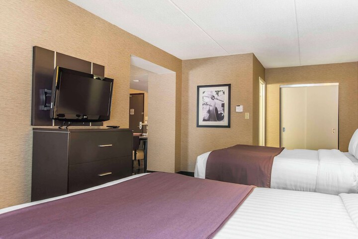 Room 17 of 54