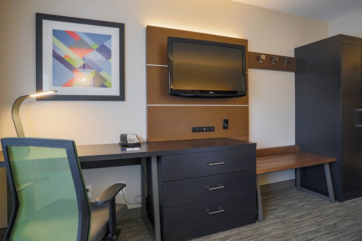 Room 16 of 47