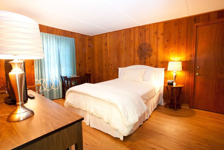 Room 21 of 28