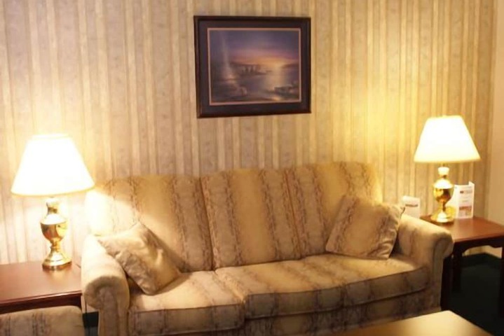 Room 15 of 34