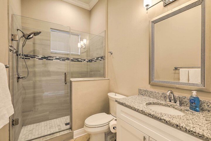Waterfront Gem w / Pool & Dock in Apollo Beach