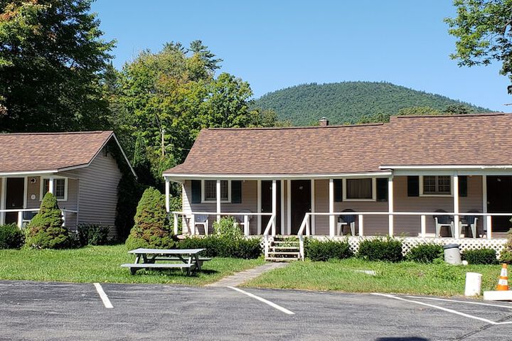Hotel 7 of 50