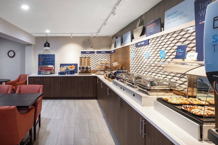 Holiday Inn Express Portland South-Lake Oswego by IHG