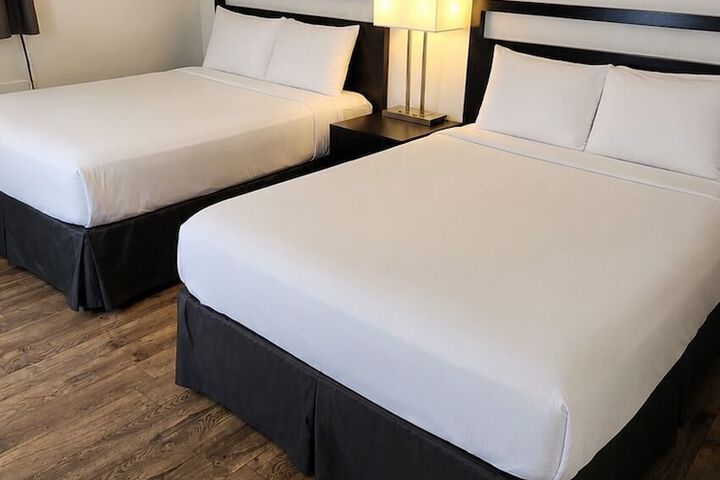 H & H Motor Lodge