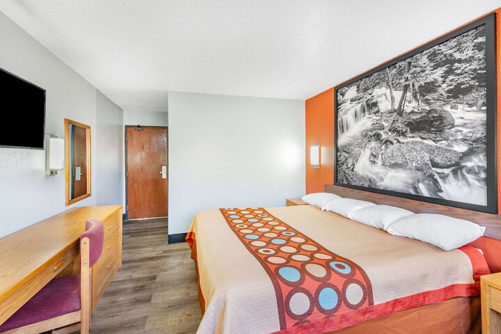 Room 20 of 26
