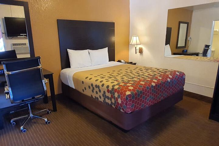 Room 48 of 57