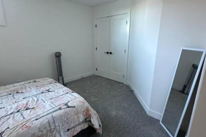The Royal Bay Escape: Cozy 2 bedrooms garden suite