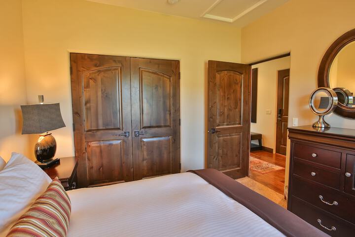 Columbia Cliff Villas Hotel