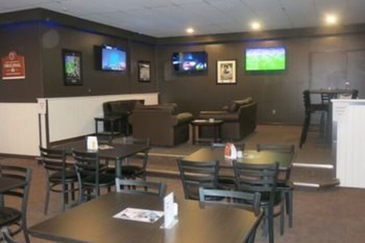 Travelodge by Wyndham Conference Centre & Suites Whitecourt