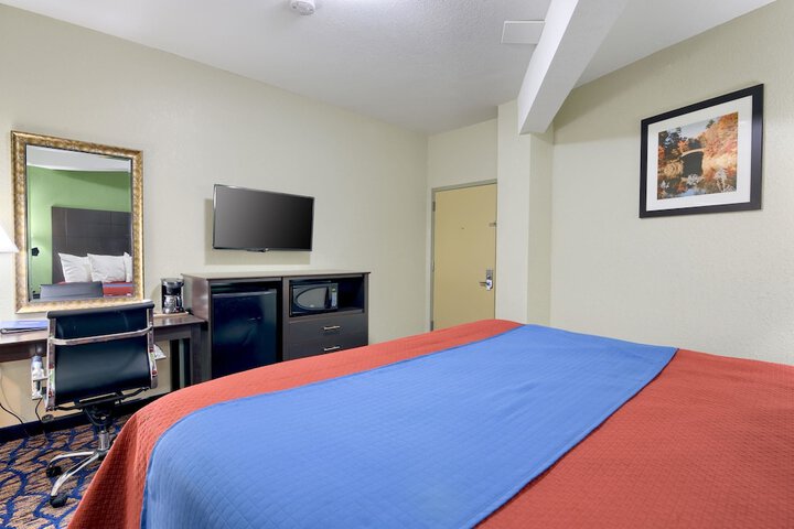 Room 30 of 49