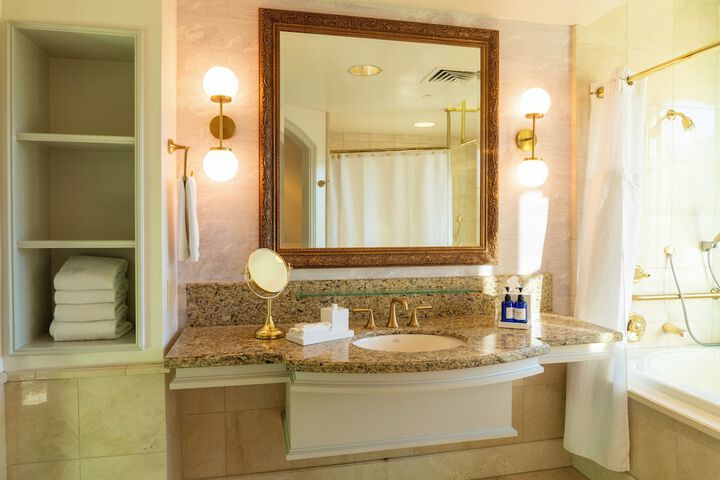 The Carlton Hotel Atascadero – Paso Robles, a Tribute Portfolio Hotel