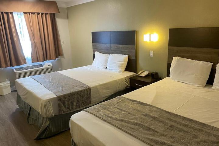 Room 25 of 59