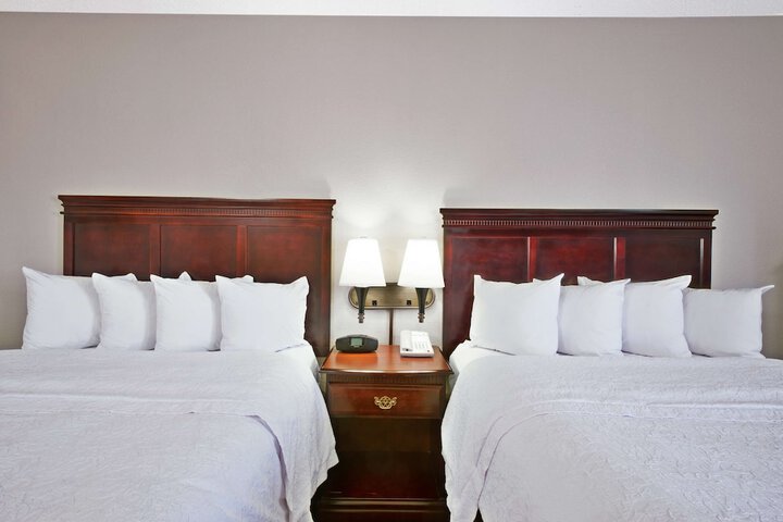 Room 12 of 34