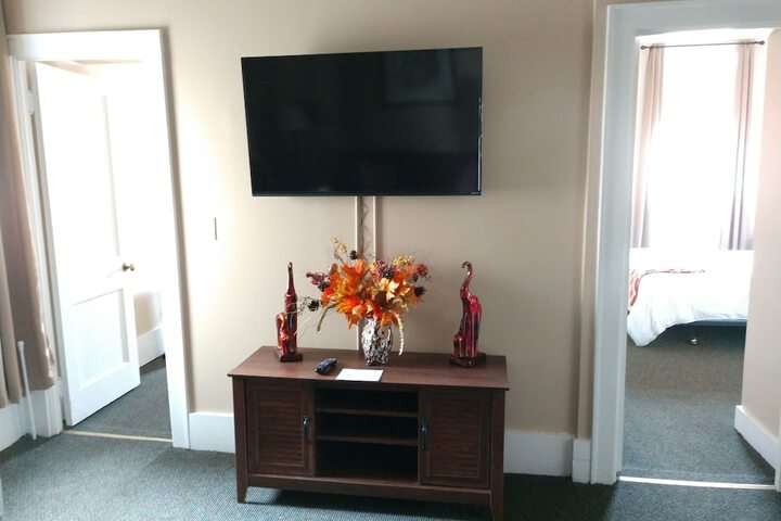 Room 10 of 27