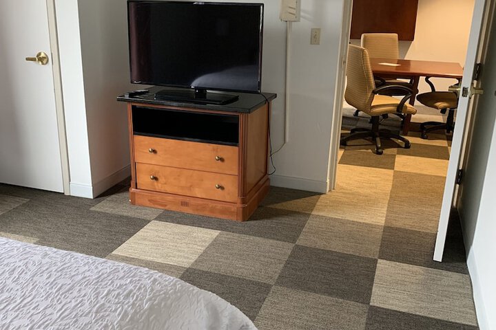 Room 68 of 97