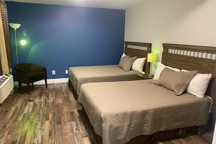 Room 18 of 25
