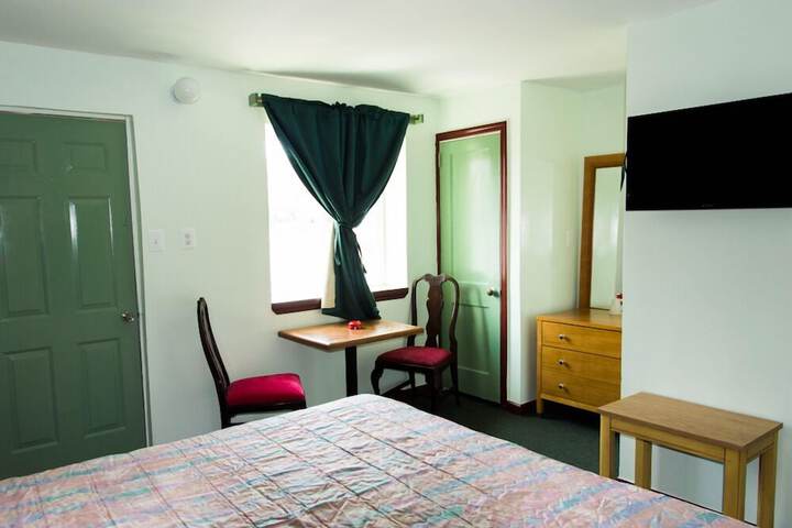 Room 6 of 6