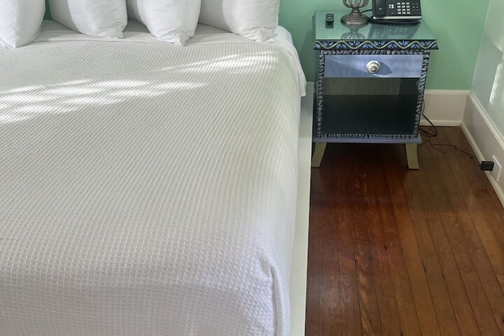 Room 72 of 142
