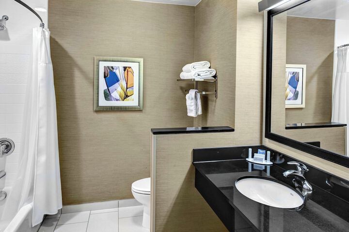 Fairfield Inn & Suites Lansing at Eastwood