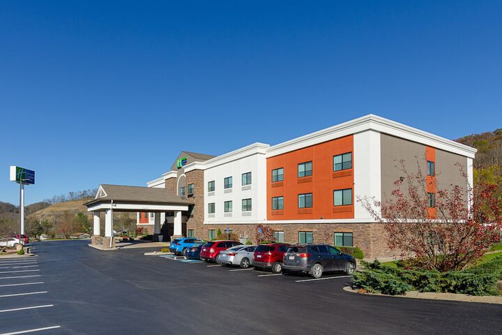 Holiday Inn Express Hotel & Suites Weston by IHG