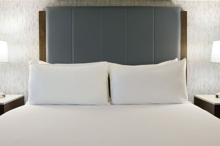 Silver Legacy Reno- a Caesars Rewards Destination